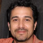 The first-thing-in-the-morning buyer profile photo